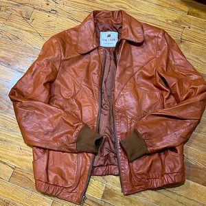 Vintage Crae Carlyle Women’s Size 10 Leather Burnt Orange Bomber Jacket 1970s